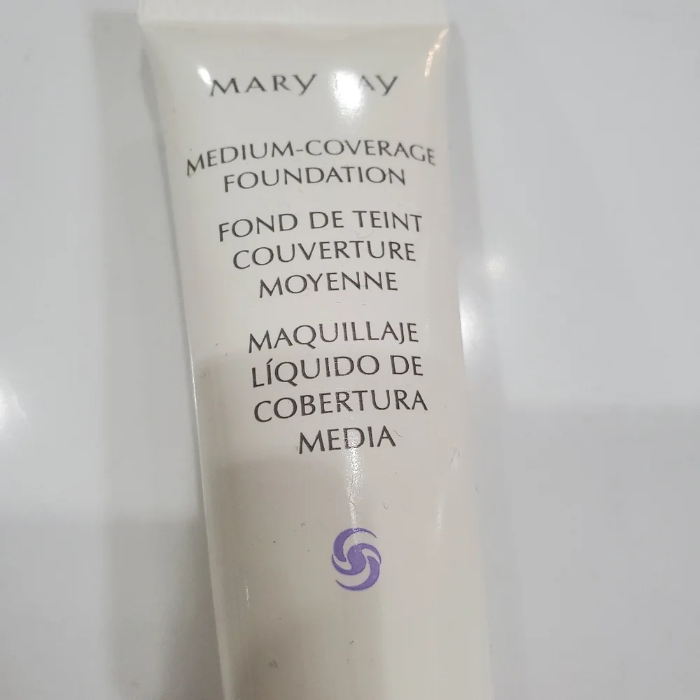 Mary Kay Foundation Ivory 100
